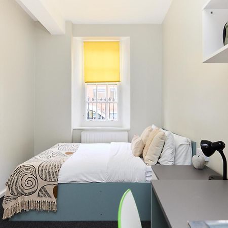 Louise House Hostel ロンドン エクステリア 写真