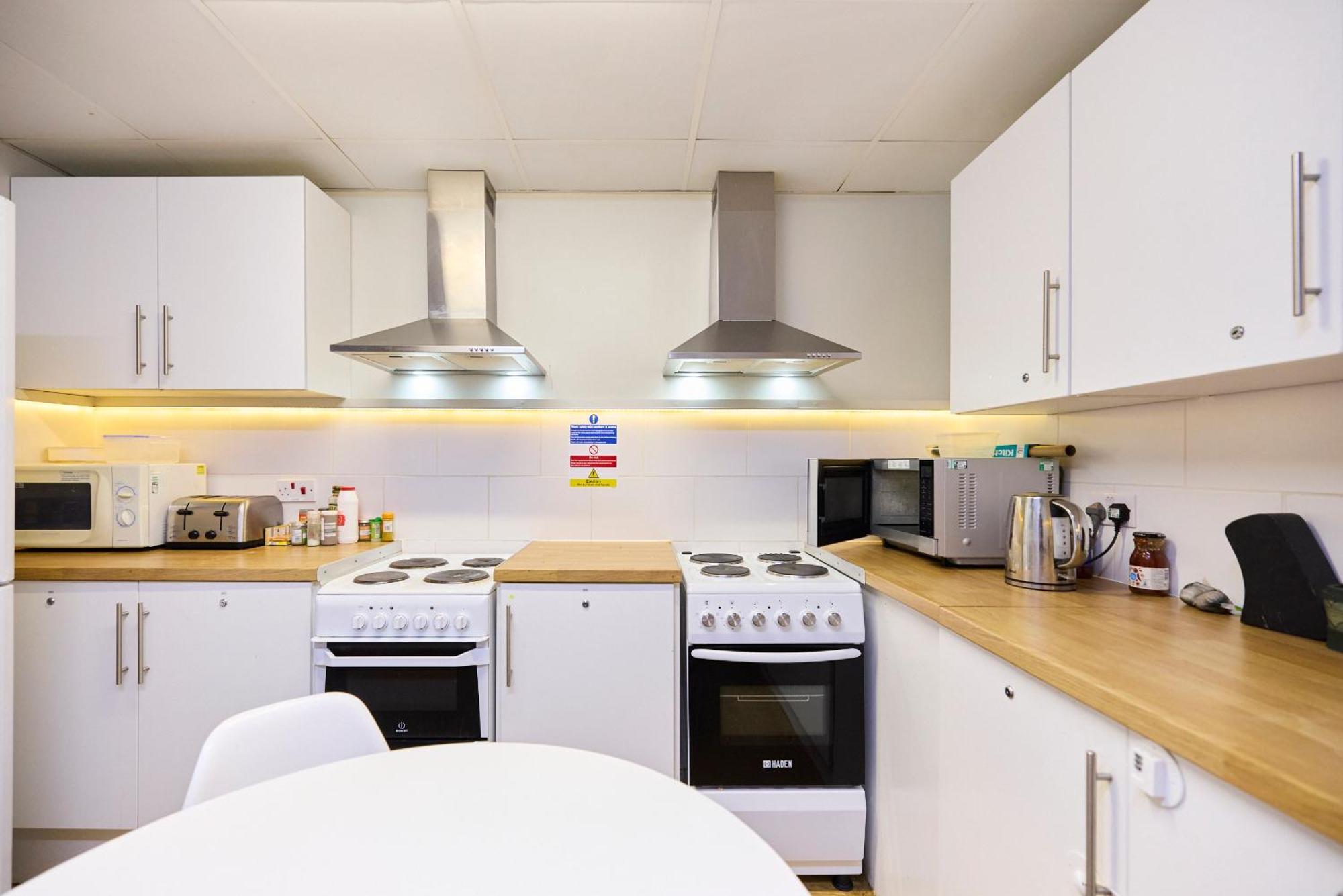Louise House Hostel ロンドン エクステリア 写真