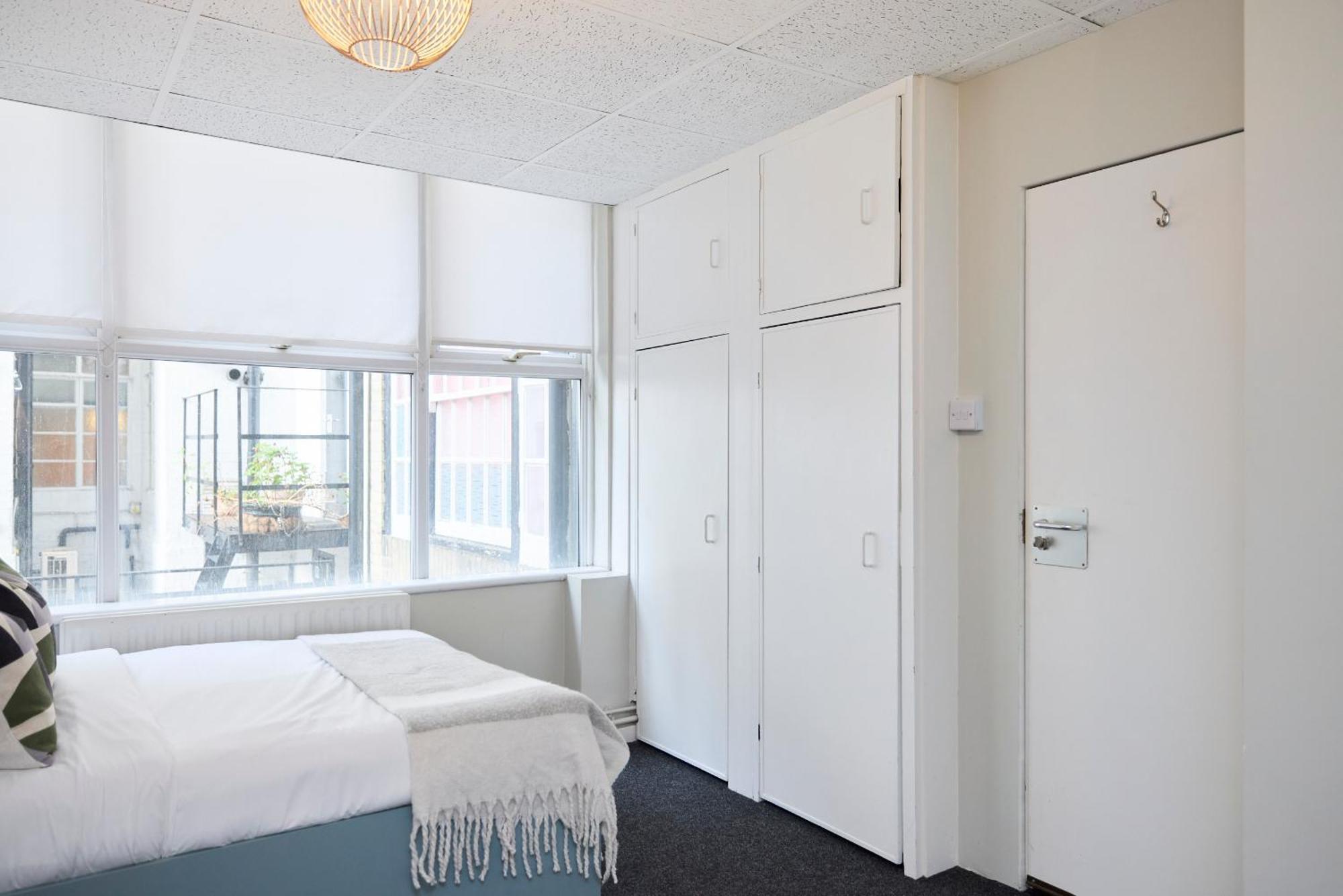 Louise House Hostel ロンドン エクステリア 写真