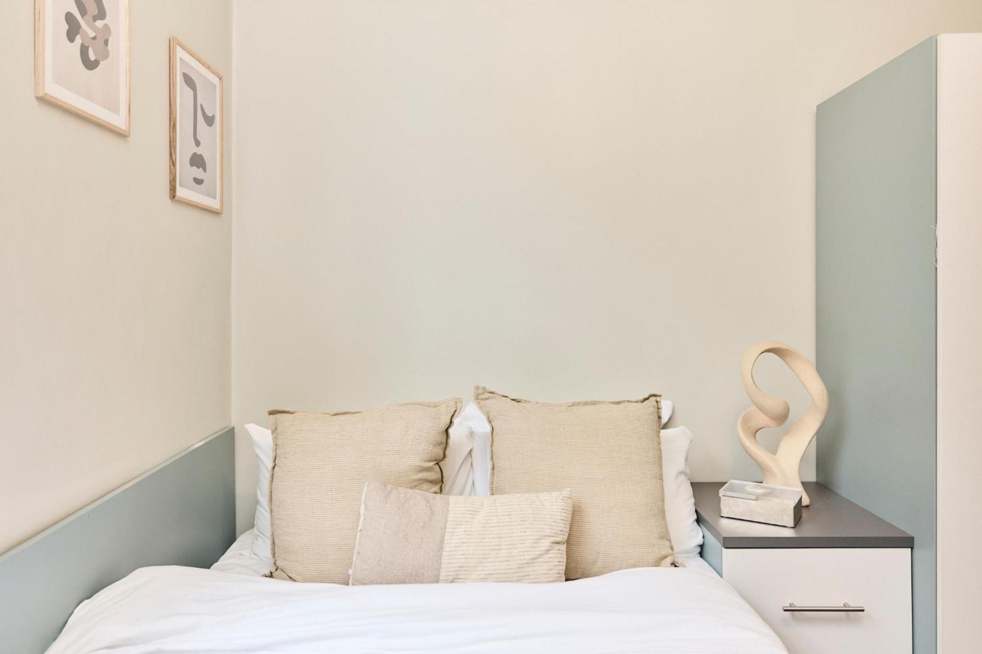 Louise House Hostel ロンドン エクステリア 写真