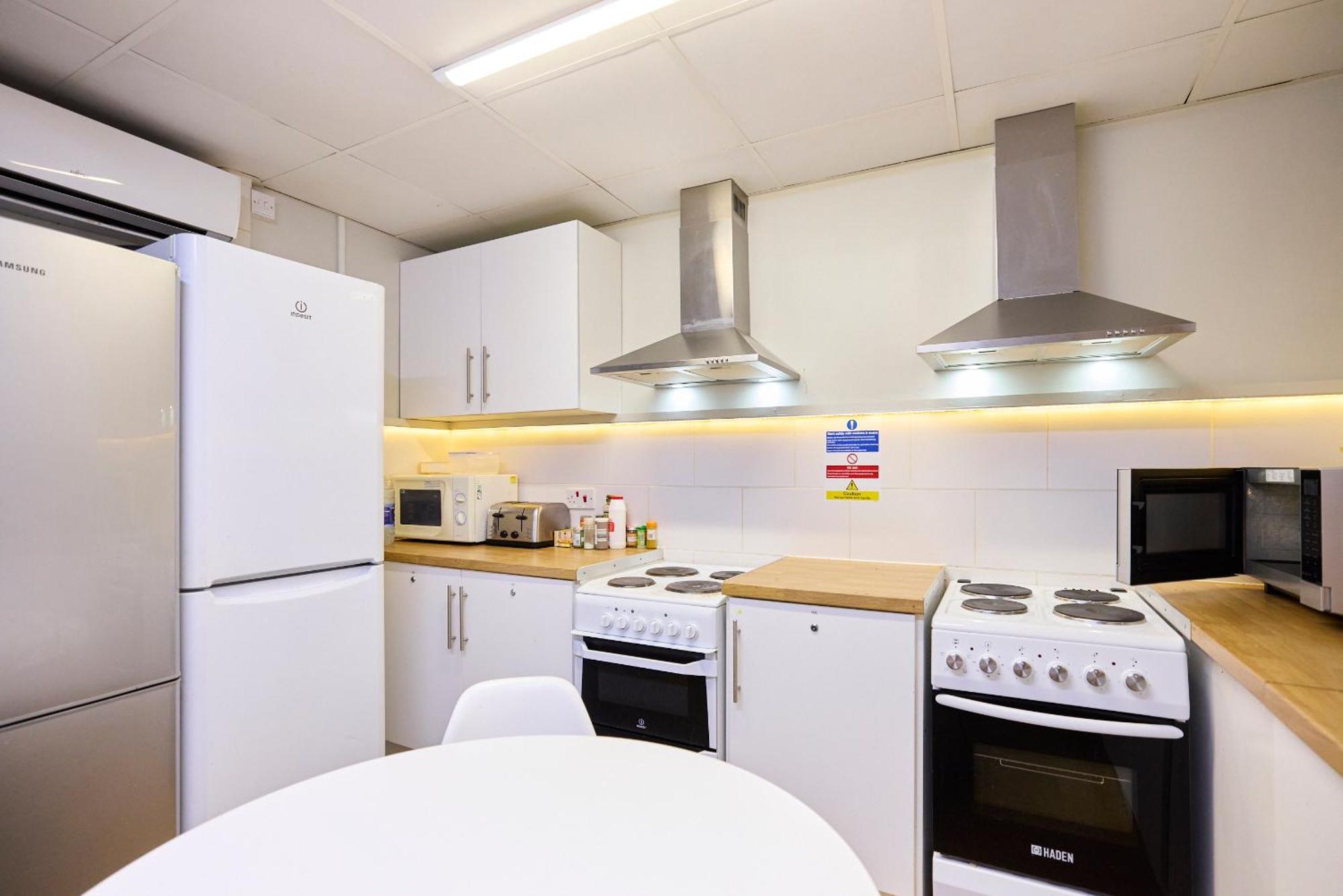 Louise House Hostel ロンドン エクステリア 写真